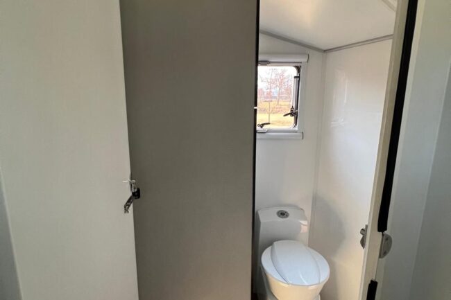 432a833a-bc81-4776-8ba3-6b759bb1d206